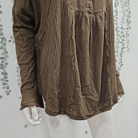 Free People LEO HENLEY TEE IN ARMY Sz S - Picture 5 of 11